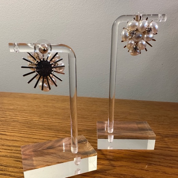 Pearl and rhinestone earrings - Picture 2 of 3